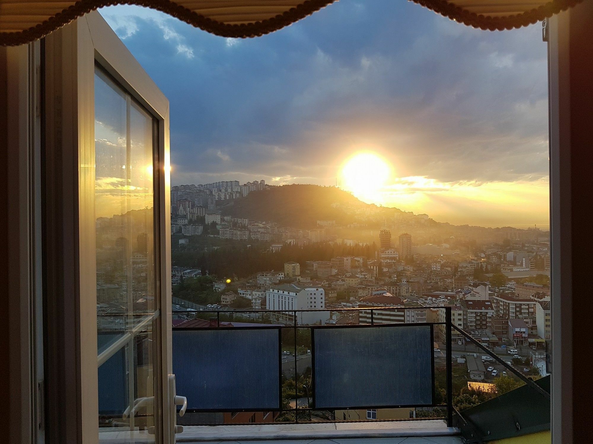 Nuralp Apart Otel - Трабзон Экстерьер фото