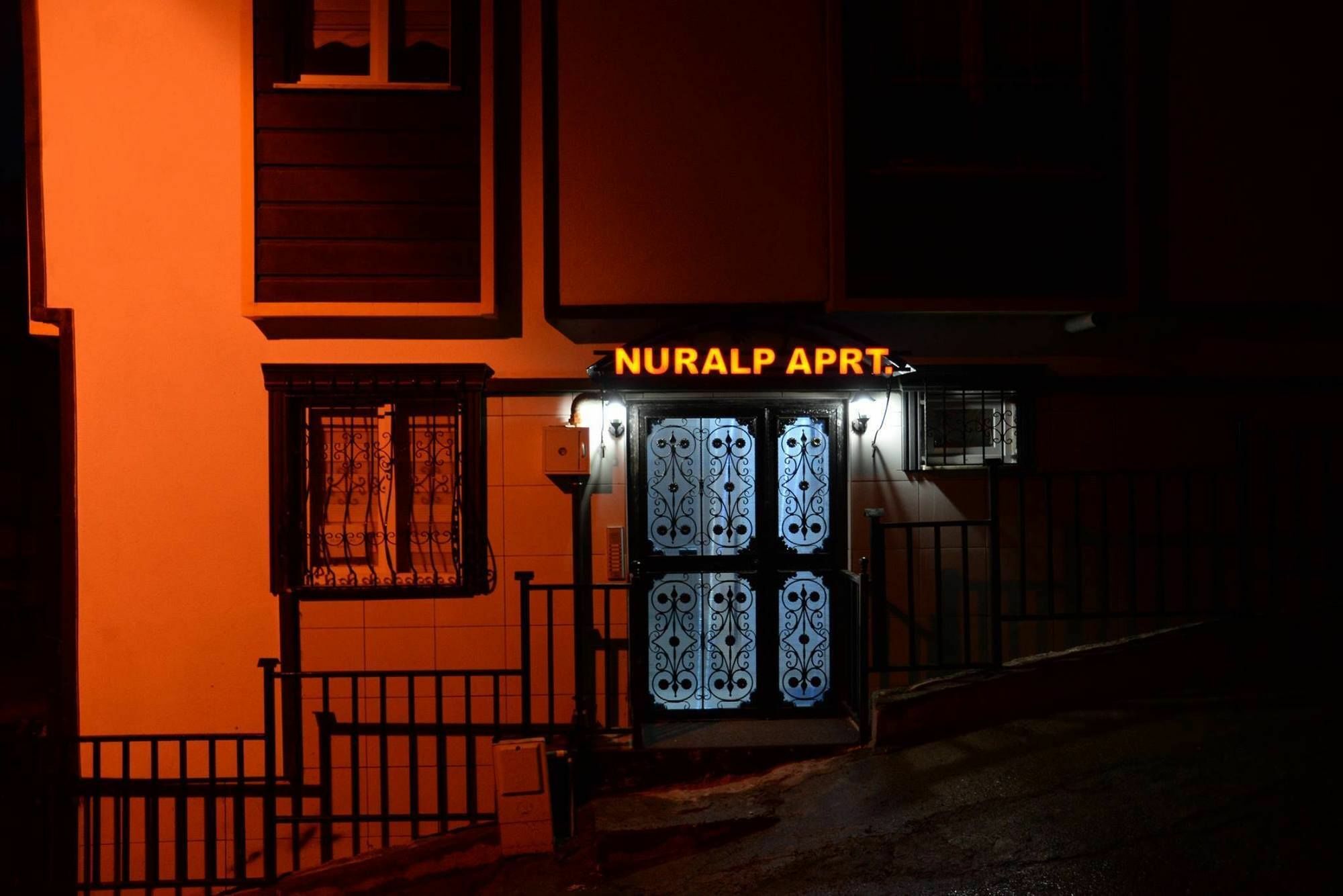 Nuralp Apart Otel - Трабзон Экстерьер фото